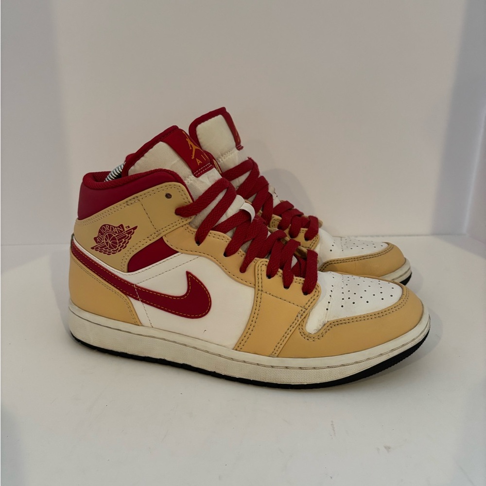 Nike Air Jordan 1 Mid White, Tan & Cardinal Red size 7.5